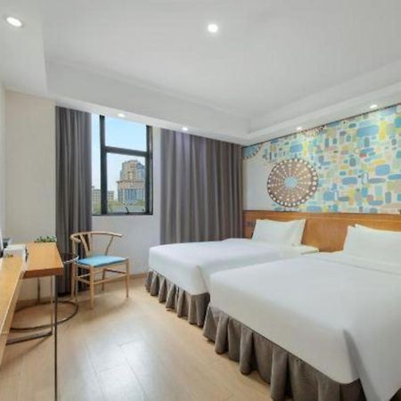 Insail Hotels Dongshankou Subway Station Гуанчжоу Экстерьер фото